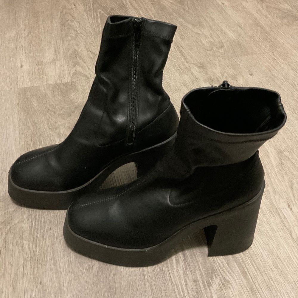 ASOS Platform Heels - Picture 2 of 4